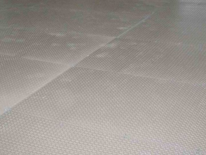 Paneles de chapa lagrimada pintada